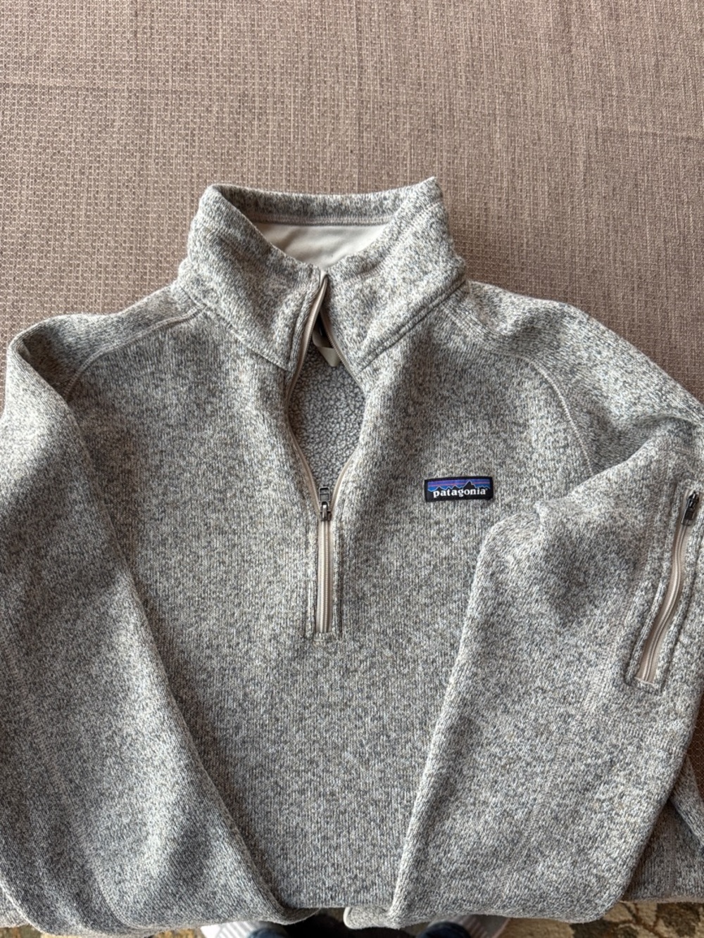 Patagonia Women’s Heather Light Gray Quarter-Zip Pullover